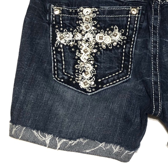 Miss Me Distressed Cutoff Jean Shorts - Picture 5 of 8